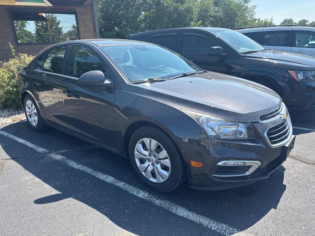 Photo 2 of this CHEVROLET CRUZE LIMITED