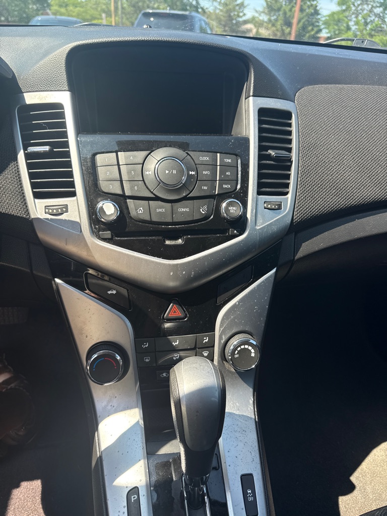 Photo 10 of this CHEVROLET CRUZE LIMITED