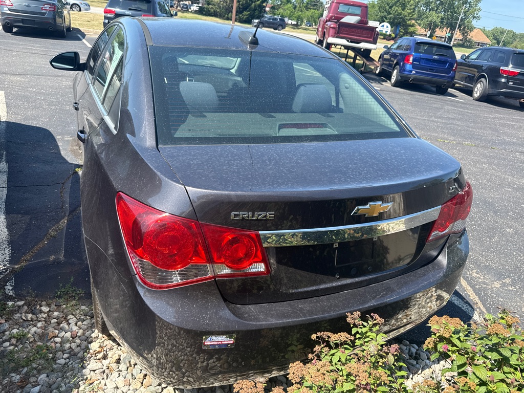 Photo 6 of this CHEVROLET CRUZE LIMITED