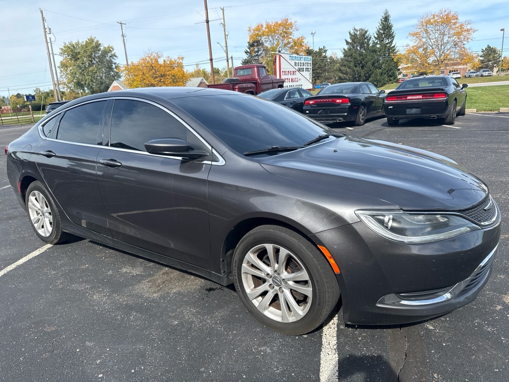 Photo 7 of this CHRYSLER 200