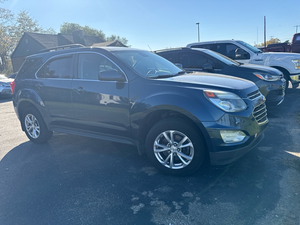 Photo 2 of this CHEVROLET EQUINOX