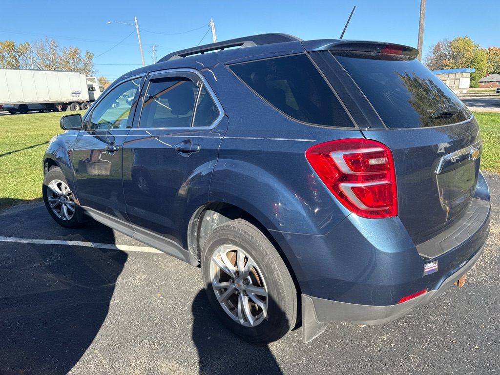 Photo 5 of this CHEVROLET EQUINOX