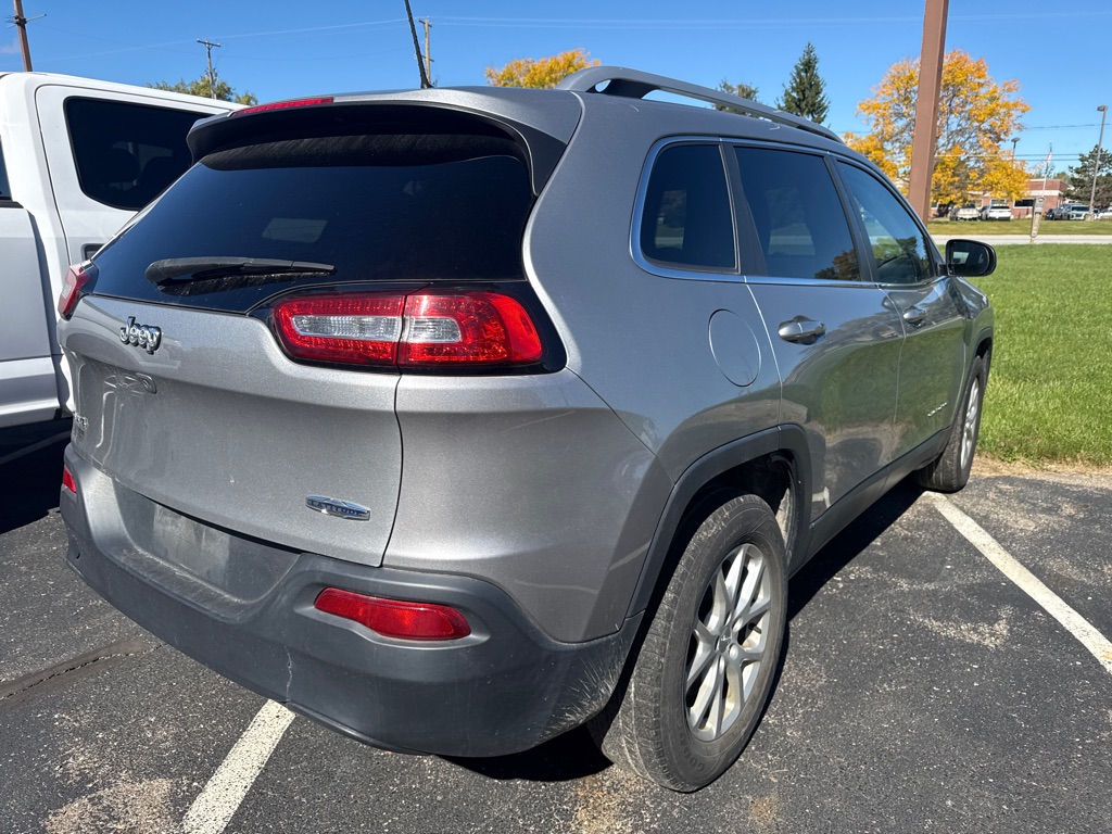 Photo 4 of this JEEP CHEROKEE