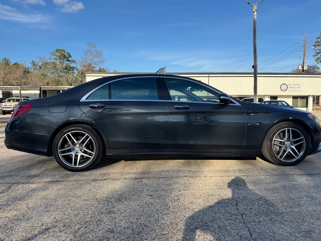Photo 4 of this MERCEDES-BENZ S-CLASS