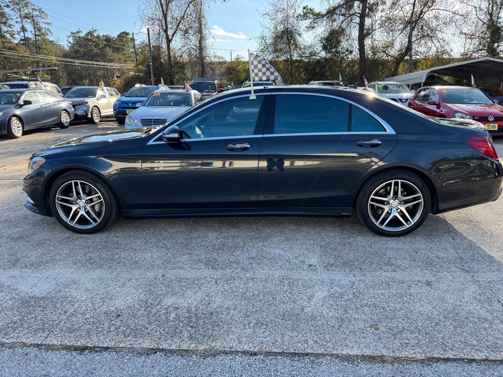 Photo 8 of this MERCEDES-BENZ S-CLASS