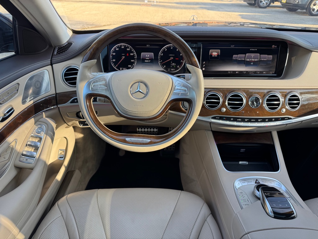 Photo 10 of this MERCEDES-BENZ S-CLASS