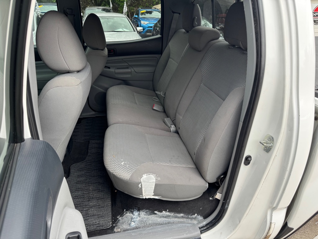 Photo 16 of this TOYOTA TACOMA