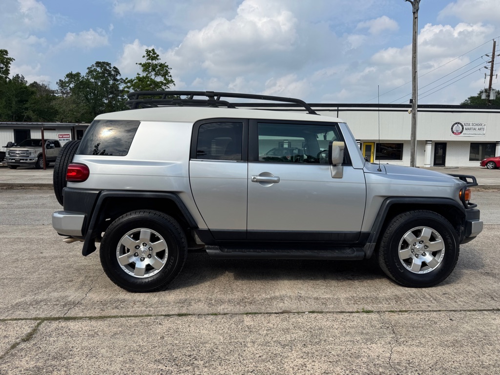Photo 7 of this TOYOTA FJ CRUISER