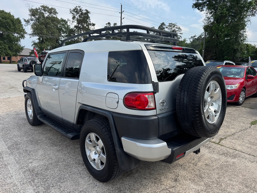 Photo 4 of this TOYOTA FJ CRUISER