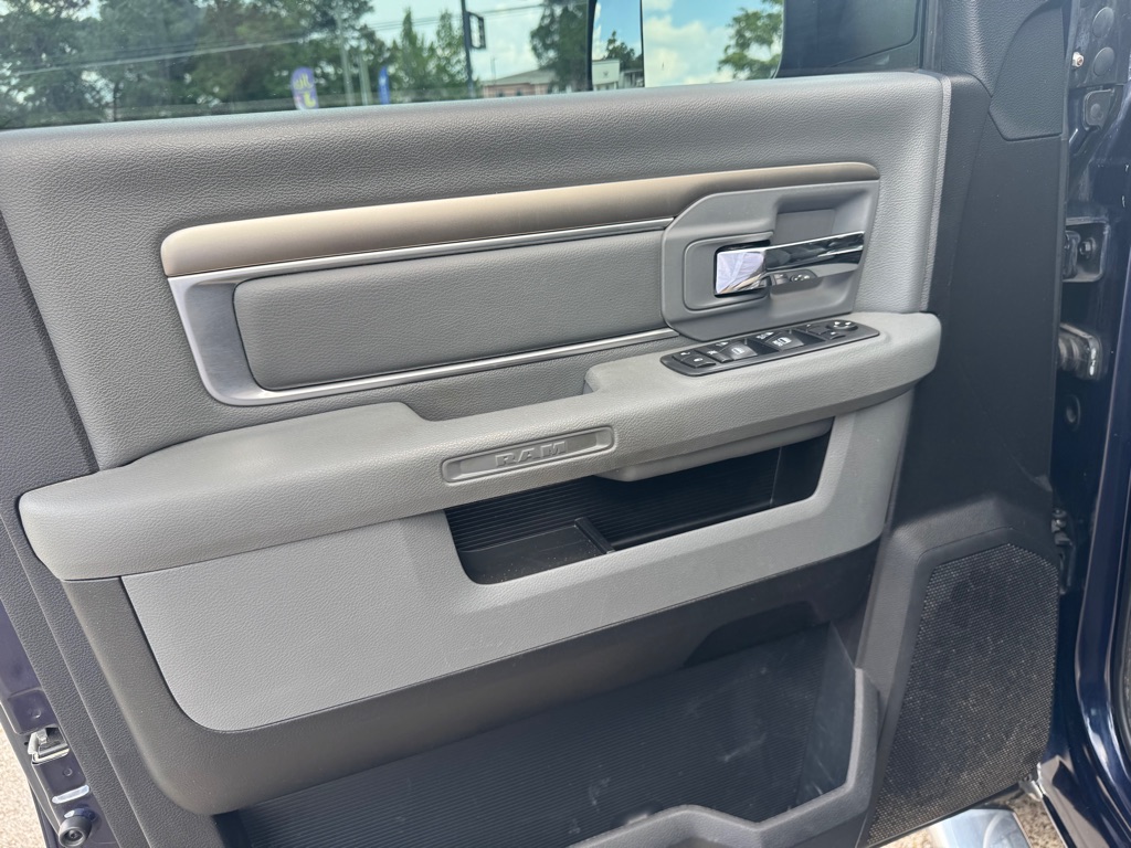 Photo 11 of this RAM 1500