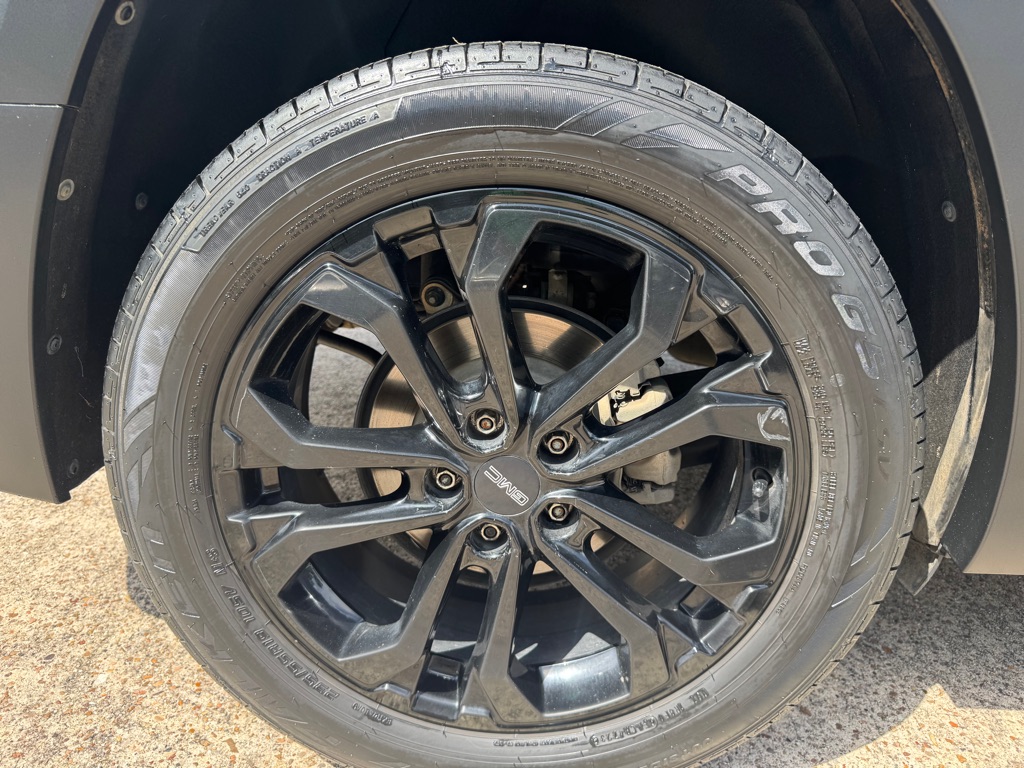 Photo 20 of this GMC TERRAIN