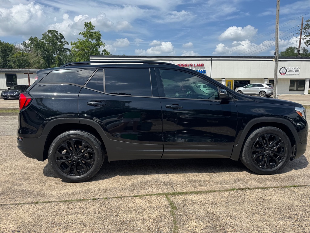Photo 8 of this GMC TERRAIN