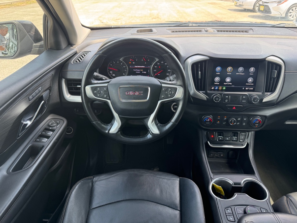 Photo 11 of this GMC TERRAIN