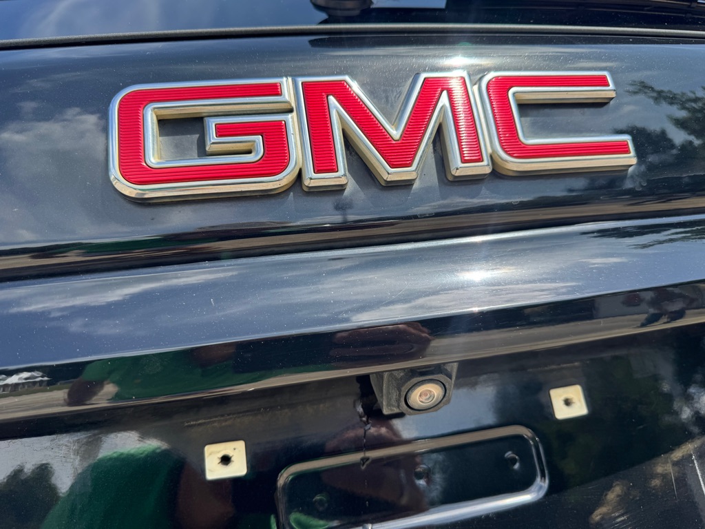 Photo 18 of this GMC TERRAIN