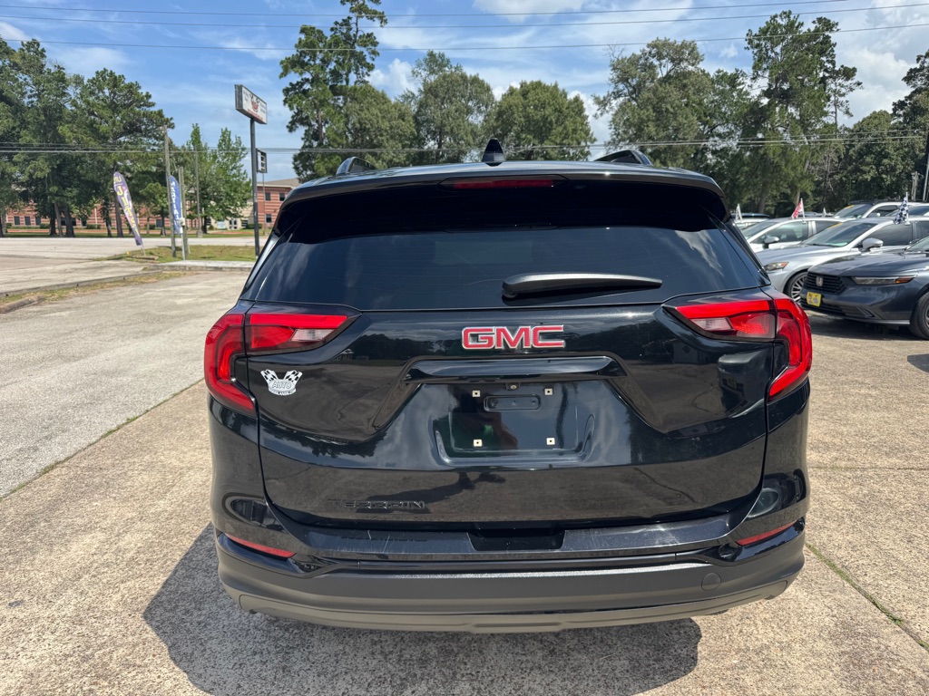 Photo 6 of this GMC TERRAIN