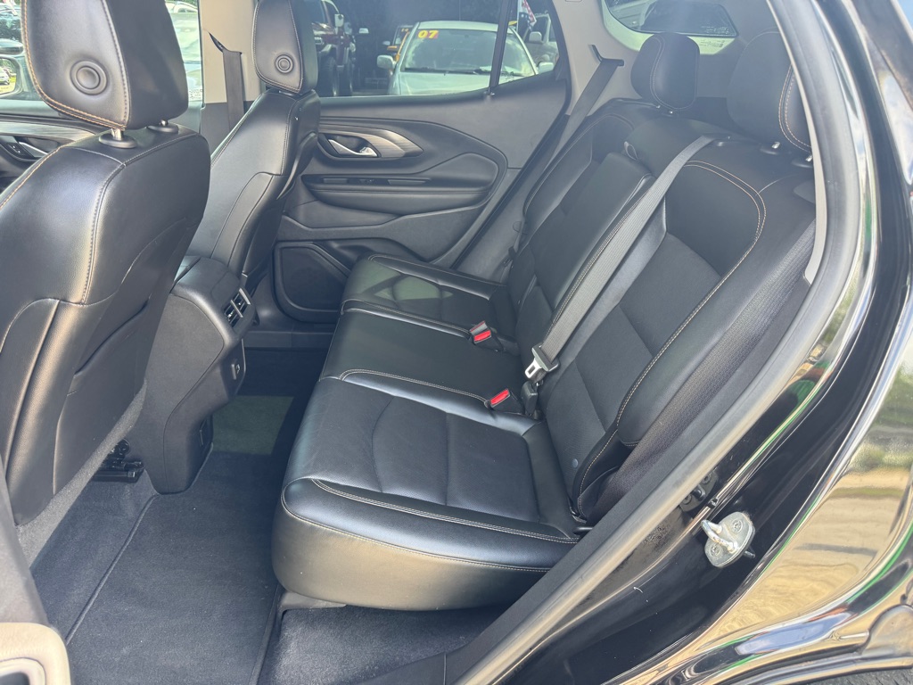 Photo 10 of this GMC TERRAIN