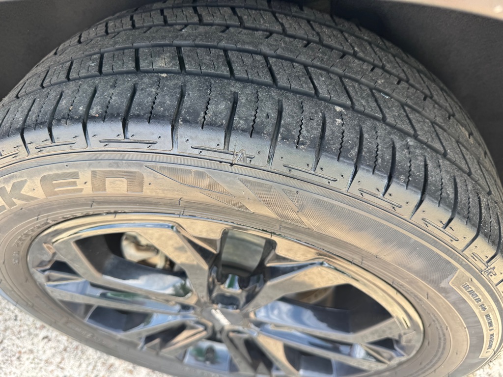 Photo 21 of this GMC TERRAIN