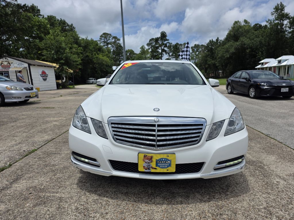 Photo 5 of this MERCEDES-BENZ E-CLASS