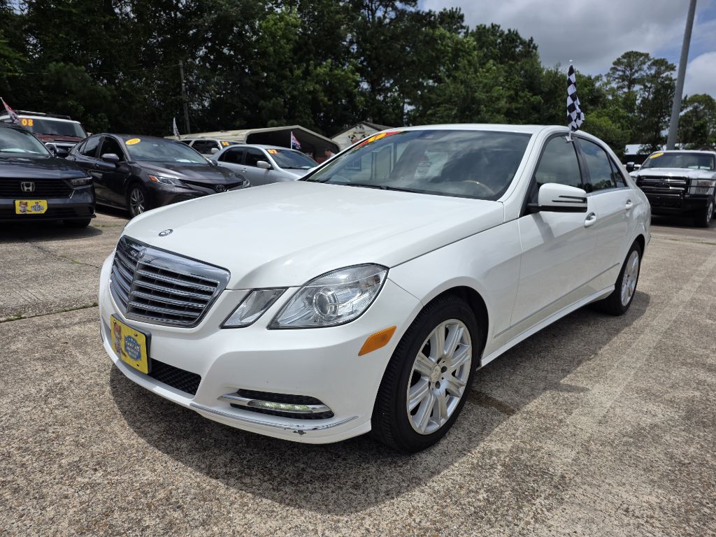 Photo 3 of this MERCEDES-BENZ E-CLASS