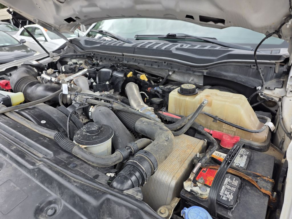 Photo 21 of this FORD F250
