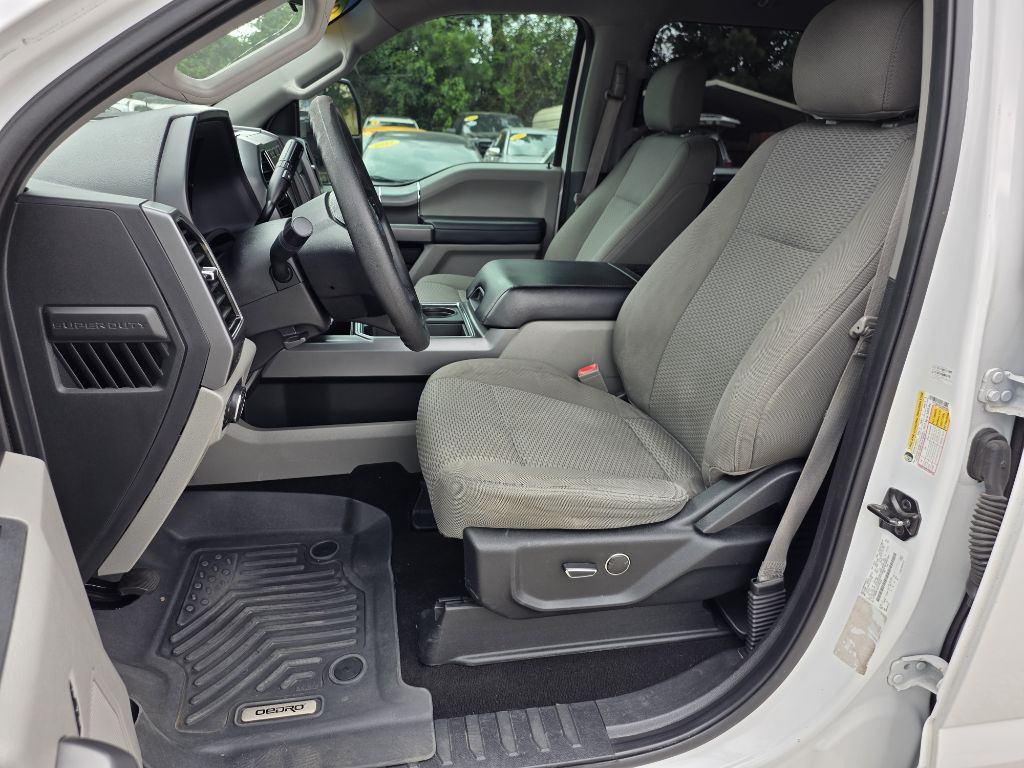 Photo 14 of this FORD F250