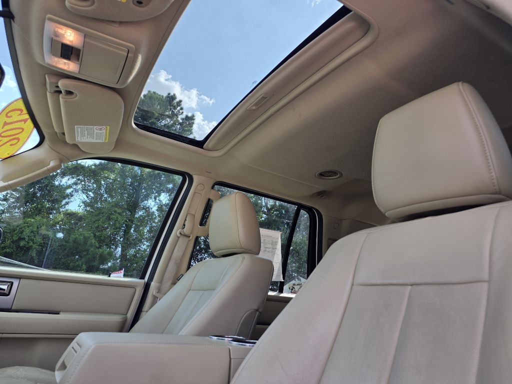 Photo 13 of this FORD EXPEDITION