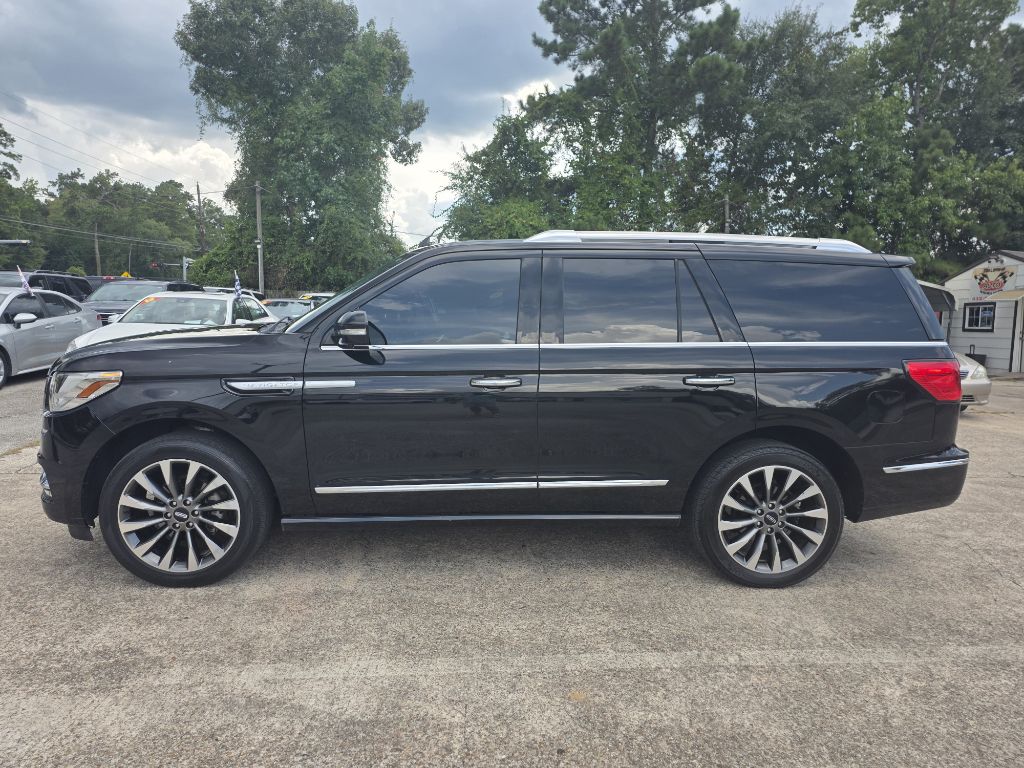 Photo 3 of this LINCOLN NAVIGATOR