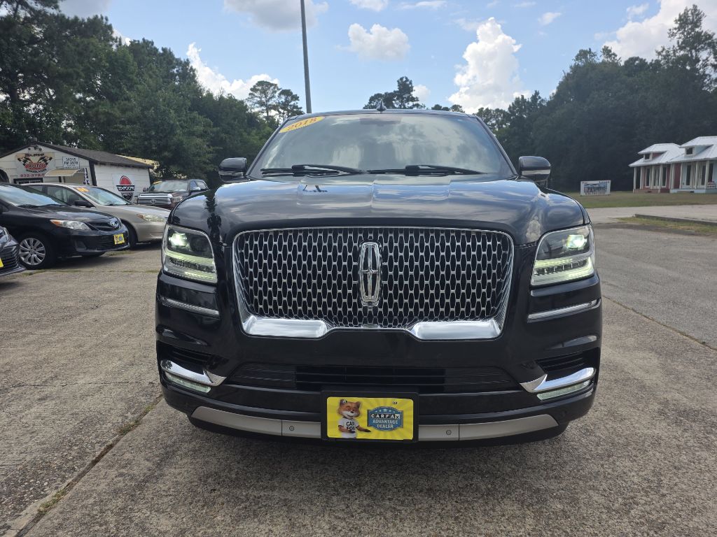 Photo 2 of this LINCOLN NAVIGATOR