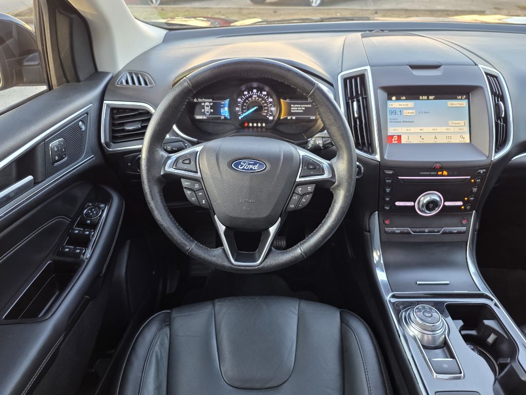 Photo 11 of this FORD EDGE