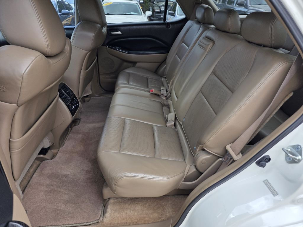 Photo 13 of this ACURA MDX