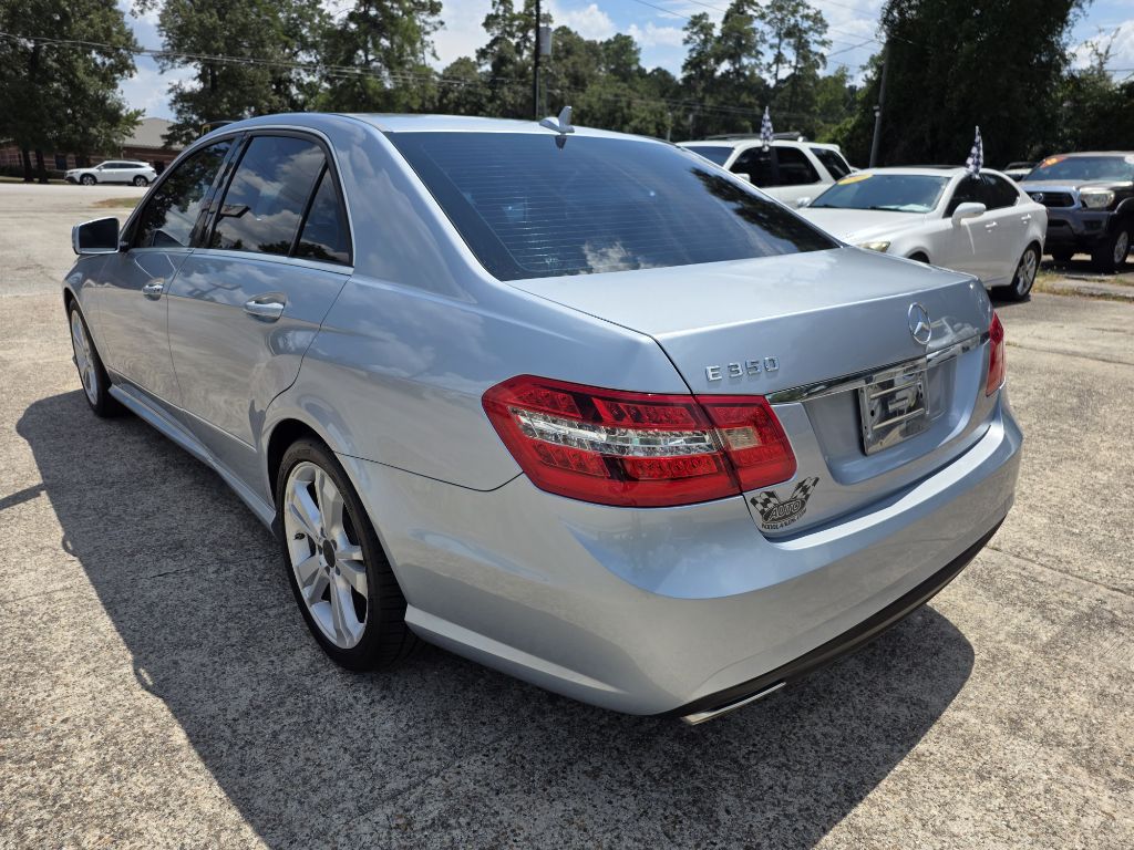 Photo 4 of this MERCEDES-BENZ E-CLASS
