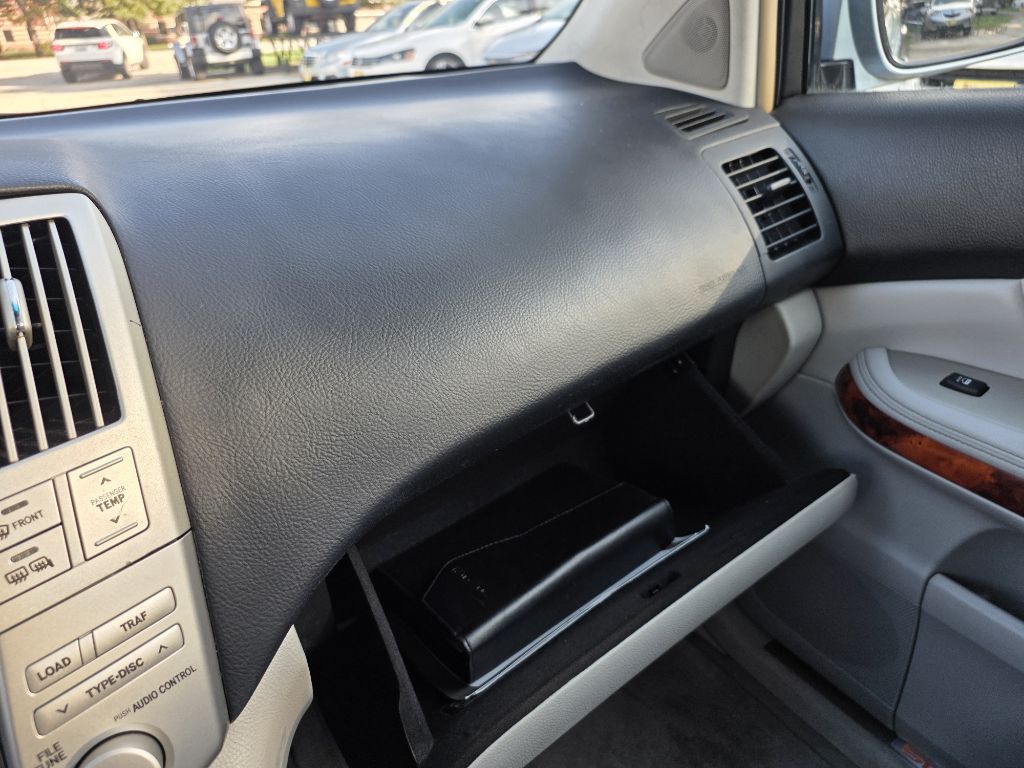 Photo 12 of this LEXUS RX