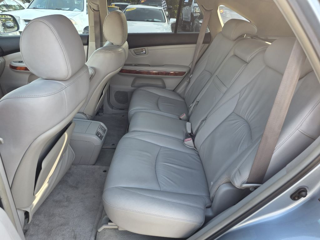 Photo 11 of this LEXUS RX