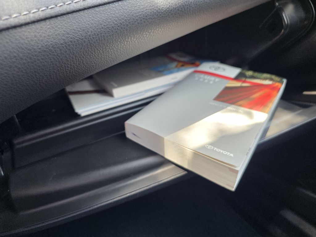 Photo 14 of this TOYOTA CAMRY