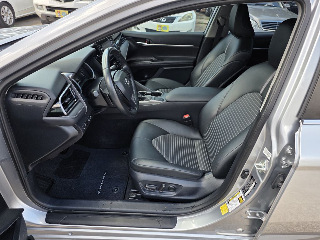 Photo 10 of this TOYOTA CAMRY