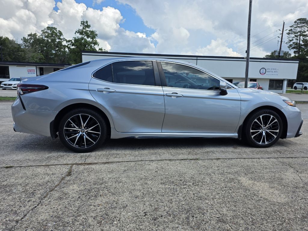 Photo 8 of this TOYOTA CAMRY