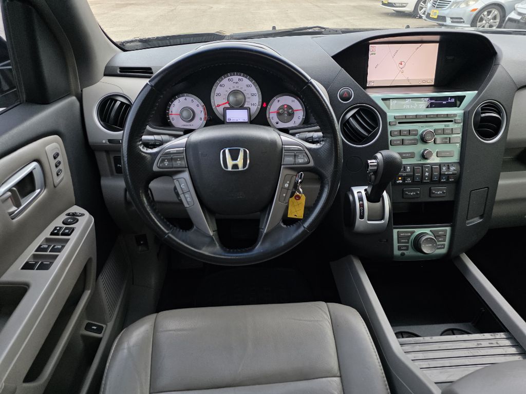 Photo 13 of this HONDA PILOT