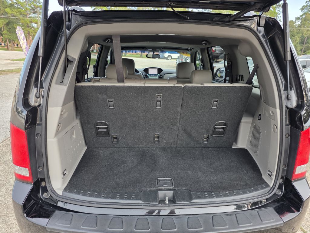 Photo 17 of this HONDA PILOT