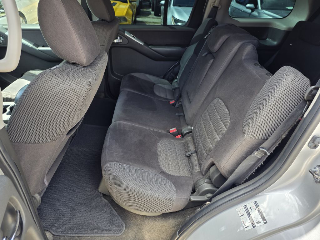 Photo 15 of this NISSAN PATHFINDER