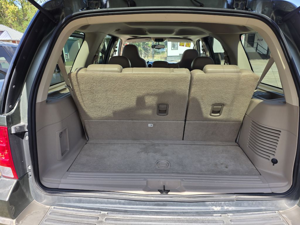 Photo 15 of this FORD EXPEDITION