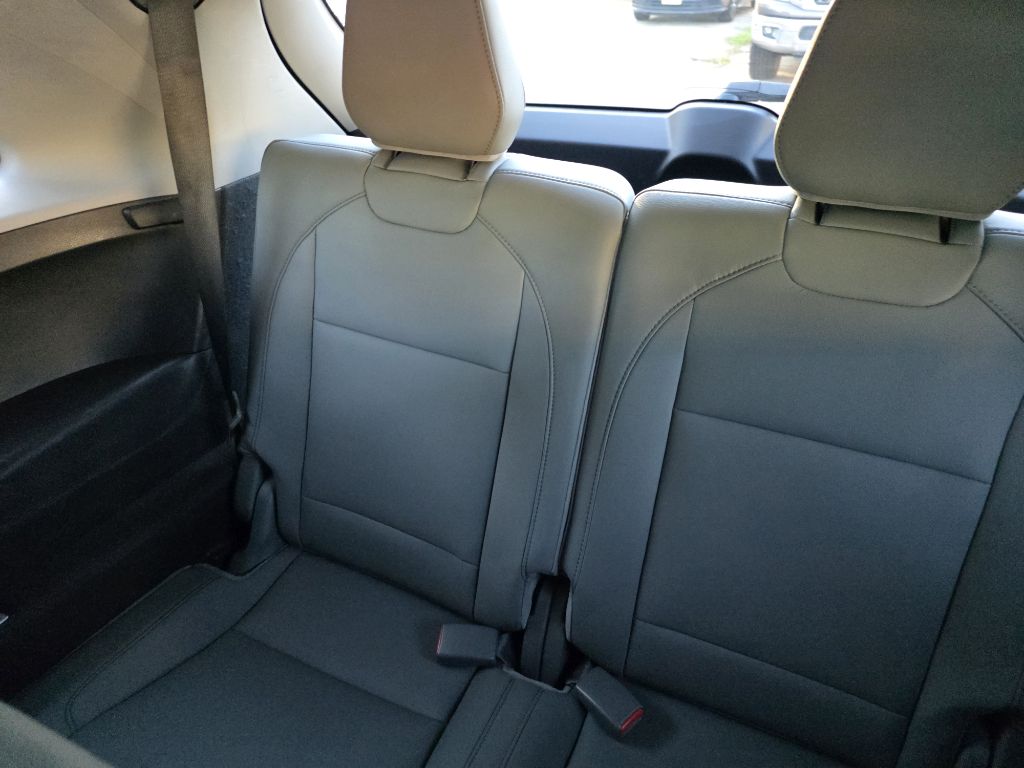 Photo 11 of this ACURA MDX
