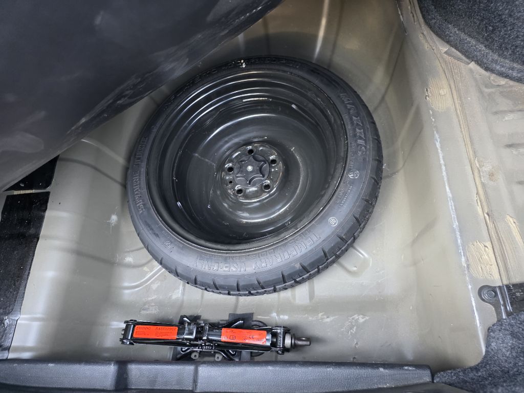 Photo 16 of this NISSAN SENTRA