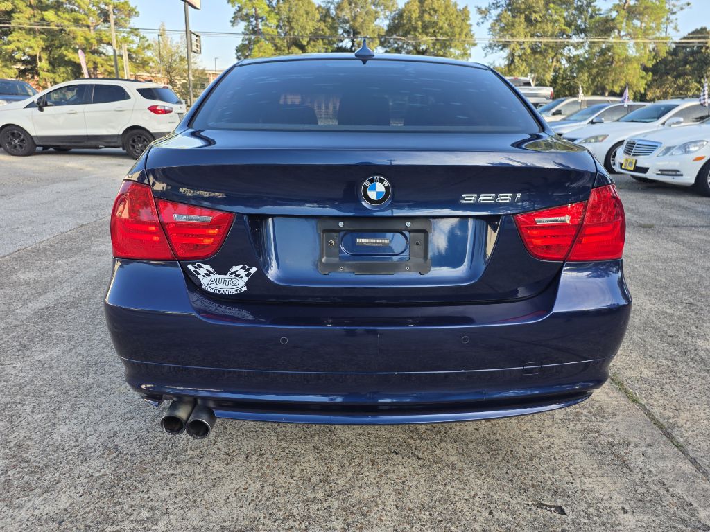 Photo 6 of this BMW 328
