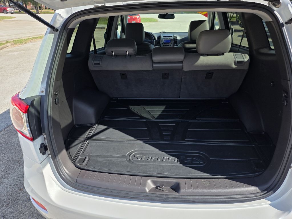 Photo 15 of this HYUNDAI SANTA FE