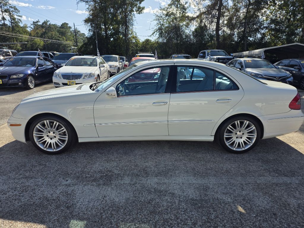 Photo 5 of this MERCEDES-BENZ E-CLASS