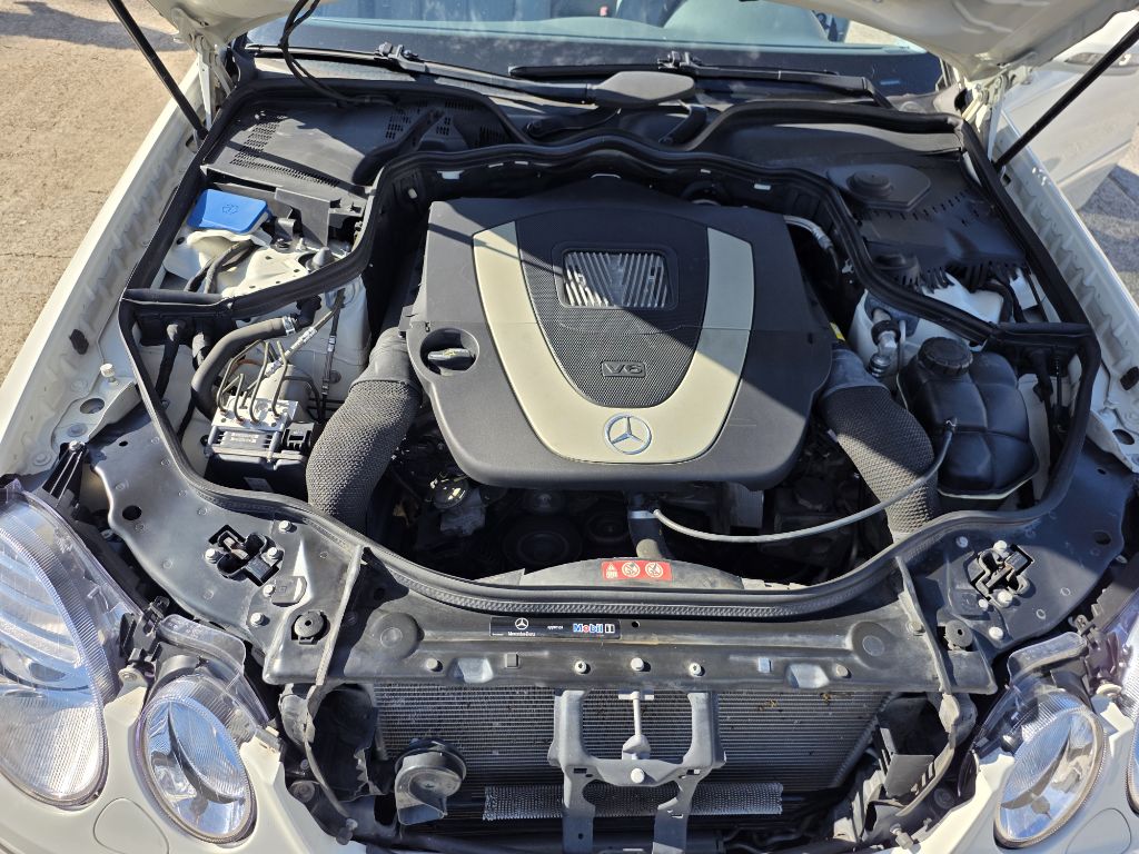 Photo 16 of this MERCEDES-BENZ E-CLASS