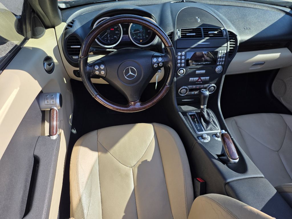 Photo 9 of this MERCEDES-BENZ SLK