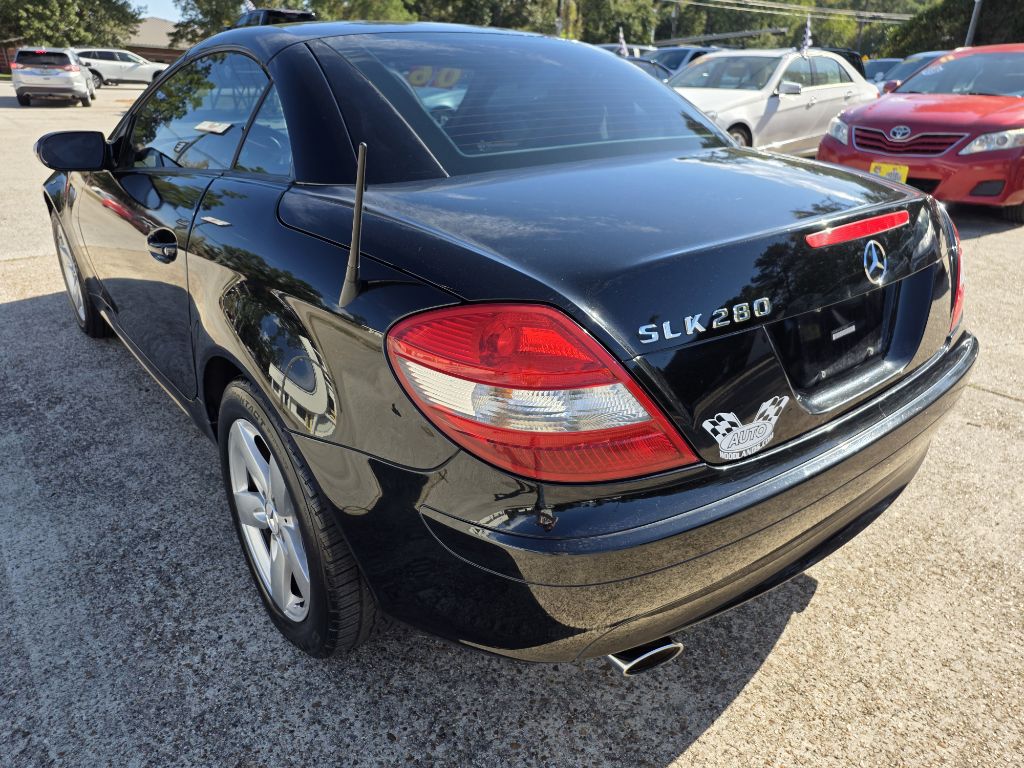 Photo 6 of this MERCEDES-BENZ SLK