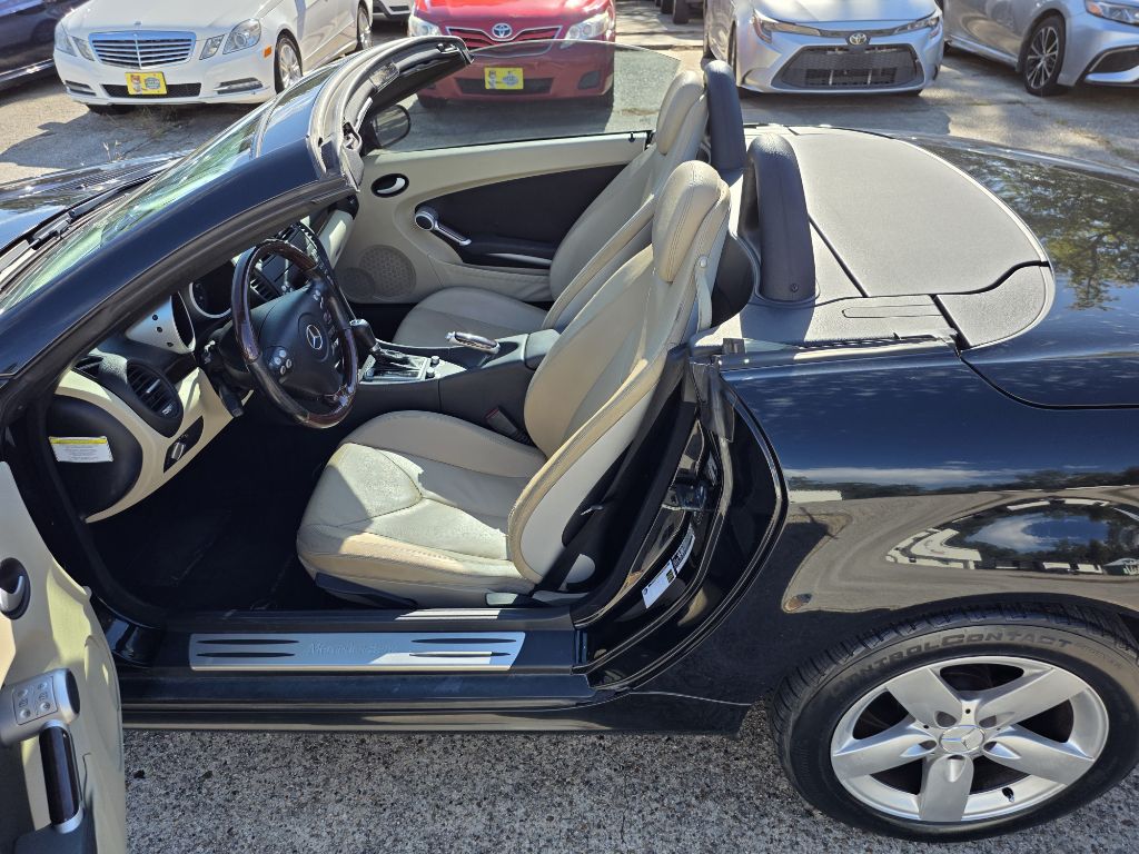 Photo 11 of this MERCEDES-BENZ SLK