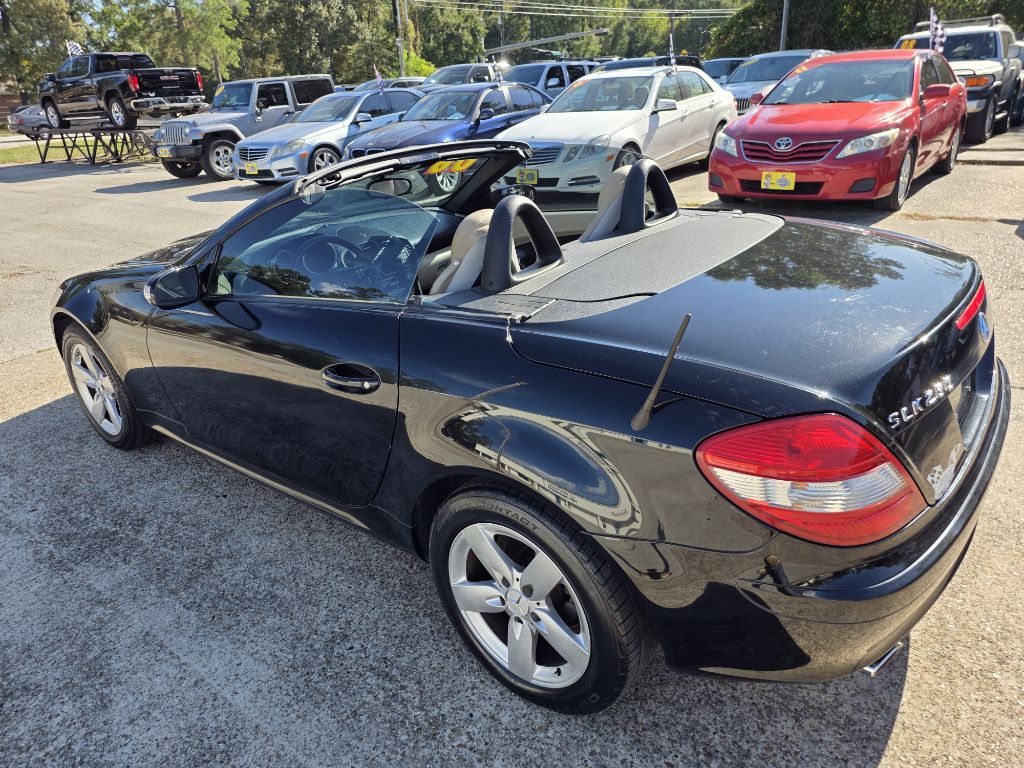Photo 10 of this MERCEDES-BENZ SLK